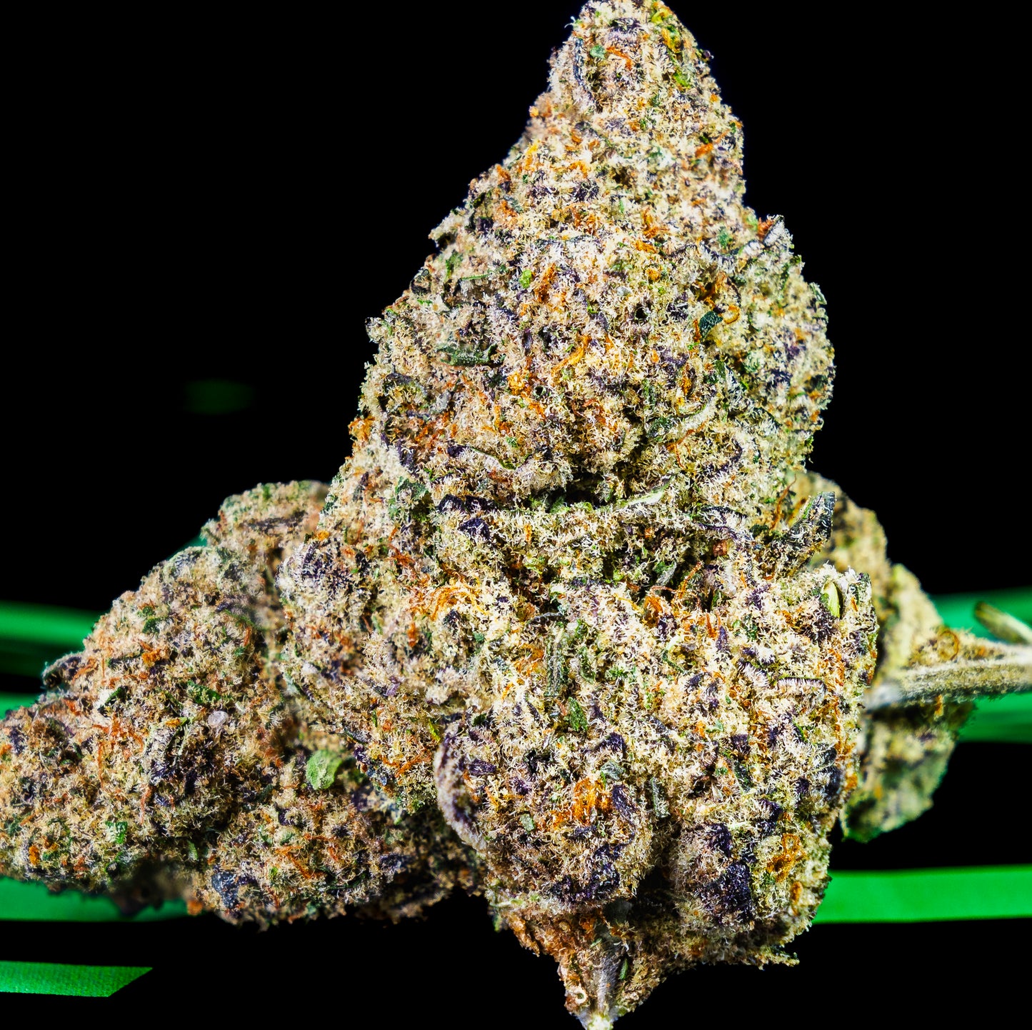 Legal Leaf Exotic THCA Flower: Chimera